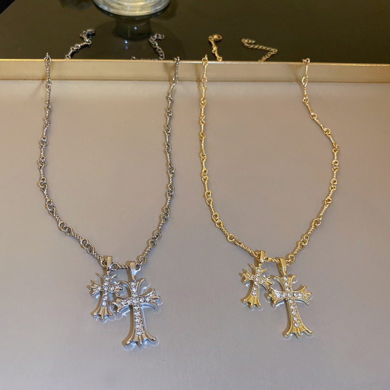 Real gold plating temperament diamond cross necklace European and American ins clavicle chain pendant personality necklace factory wholesale