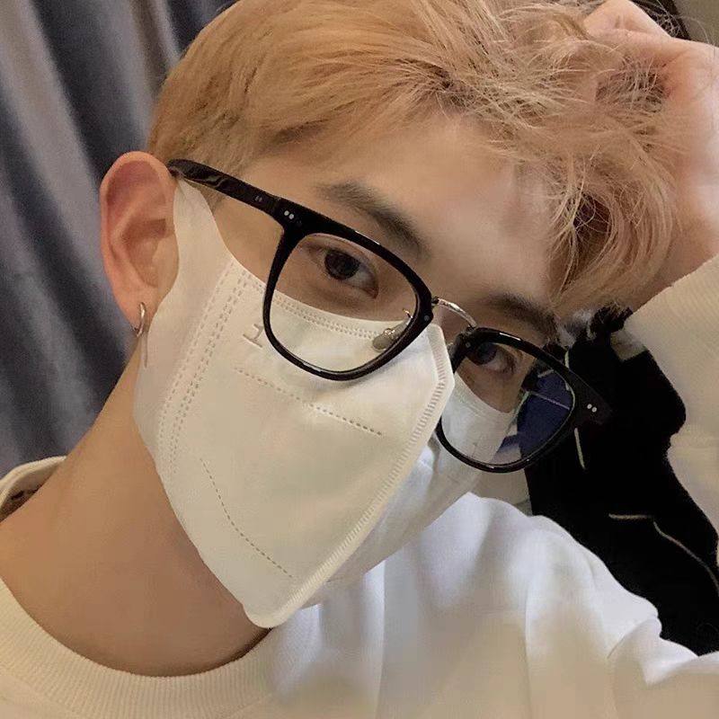 Japanese Pi Shuai pure titanium plate anti-blue light anti-radiation myopia glasses men's black frame with degree can be equipped with flat light eye protection