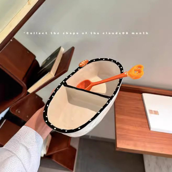 Household High-value Bread 9.6-inch Salar Plate for Dining Plate Fruit Plate Breakfast Plate Cute Two-grid Plate