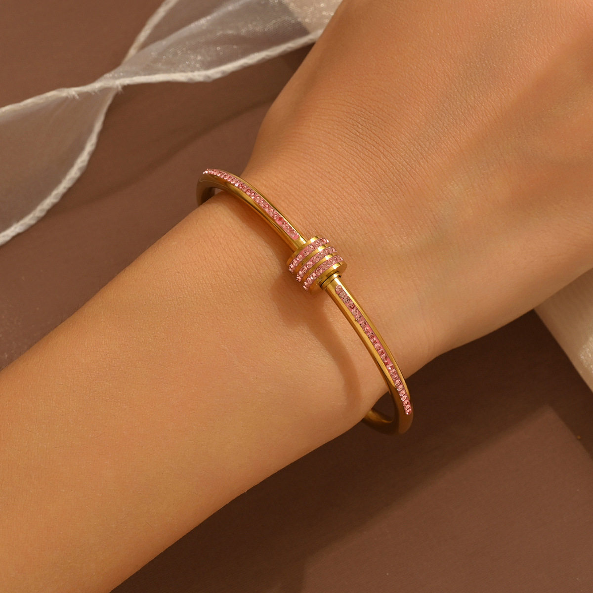 欧美热卖时尚不锈钢金色手镯不易褪色18K不锈钢首饰gold bangles