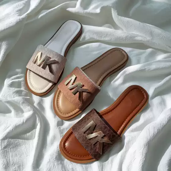 Sandals for Women to Wear Outside 2025 Summer New Style Showing Feet Small Soft Sole Square Toe Seaside Vacation Beach Shoes Flip Flops