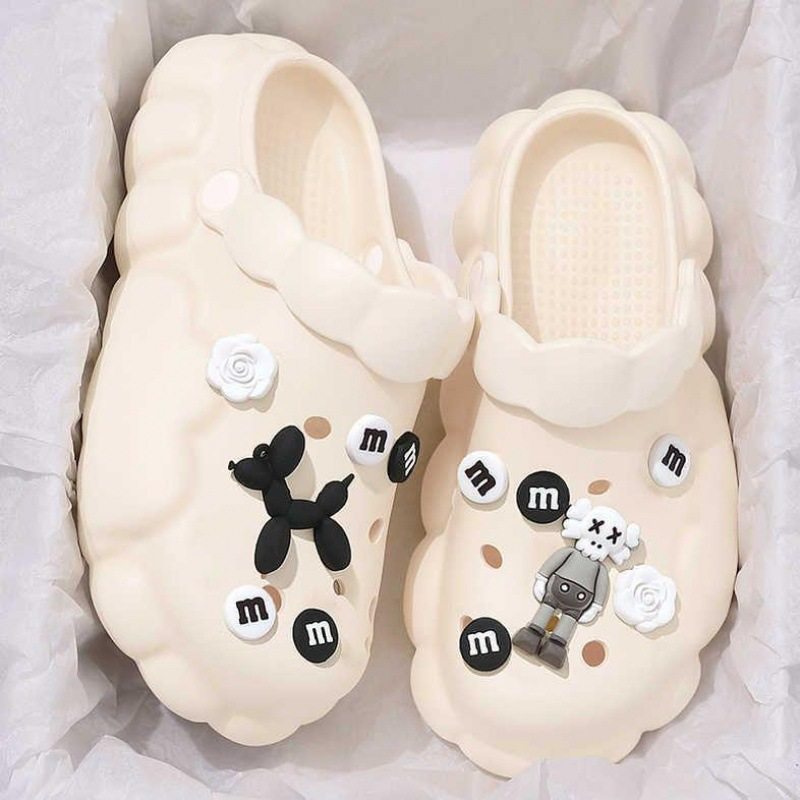 Simple Cloud Hole Shoes for Women's Summer Outer Wear New Anti-Slip Thick-Soled Toe-Cap Sandals and Slippers for Women's Beach