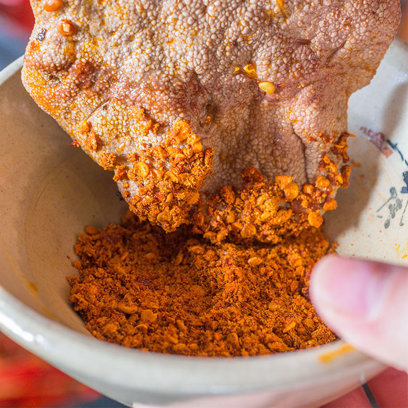 Liupo chili noodle dip 100g spicy dip hot pot string dried dish marinated chili powder small bag Sichuan