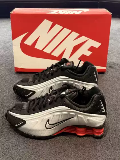 Shoxr4Blueag Comfortable and Versatile Non-Slip Wear-Resistant Low-Top Casual Inner Heightening Running Shoes for Men and Women Silver White