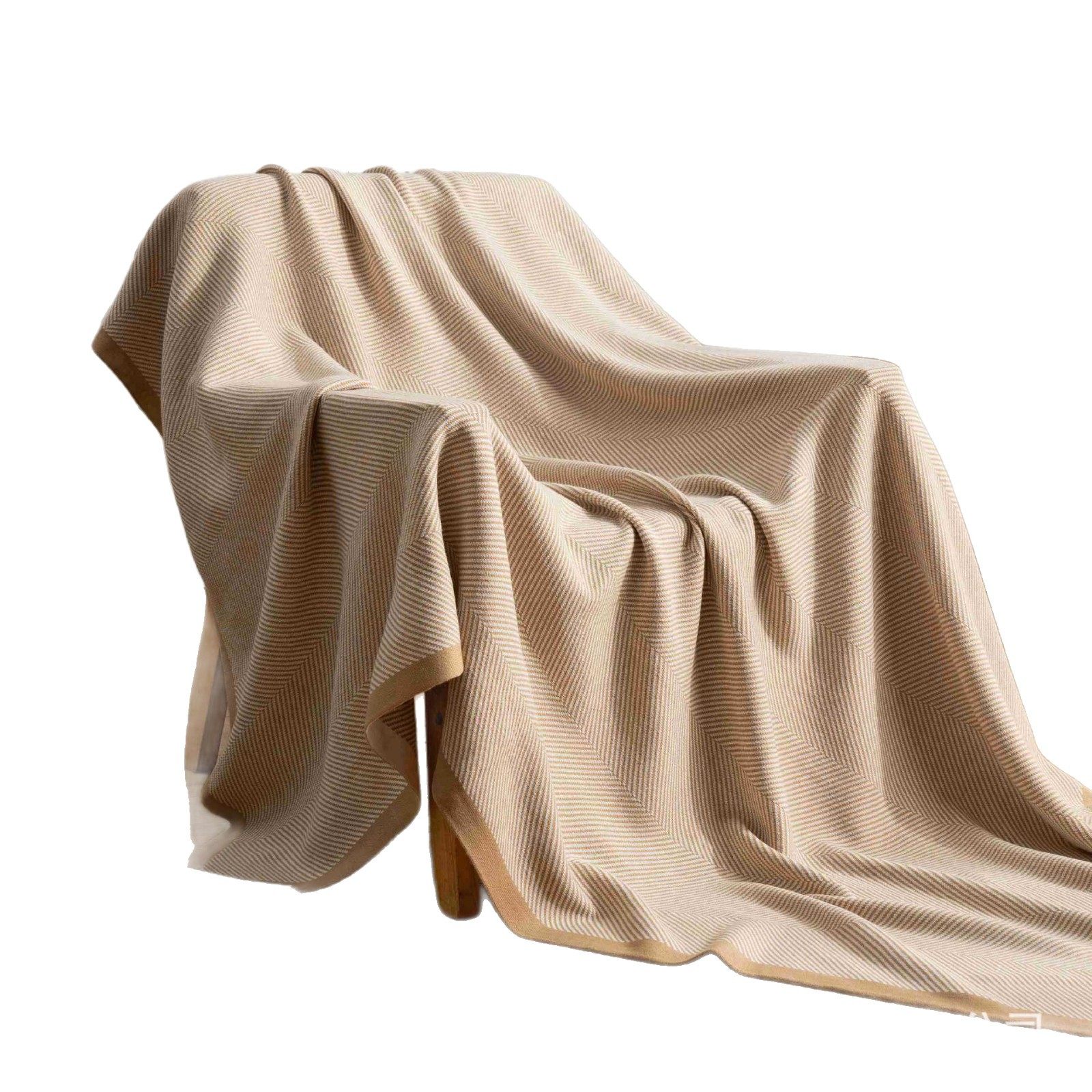 Sofa Blanket New Model Airplane First-Class Aviation Blanket Air Conditioning Blanket Office Cover Blanket Knitted Blanket Checkered Fish Japanese Style