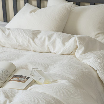 Class A pure white texture cotton washed four-piece hotel bed & breakfast lazy pleated quilt cover naked sleeping bedding