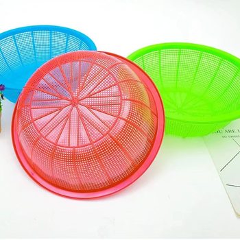 One Yuan Store Stall Supply Rice Washing Basket Plastic Rice Washing Basket Round Drain Basket Vegetable Washing Basket Holed Vegetable Washing Basin