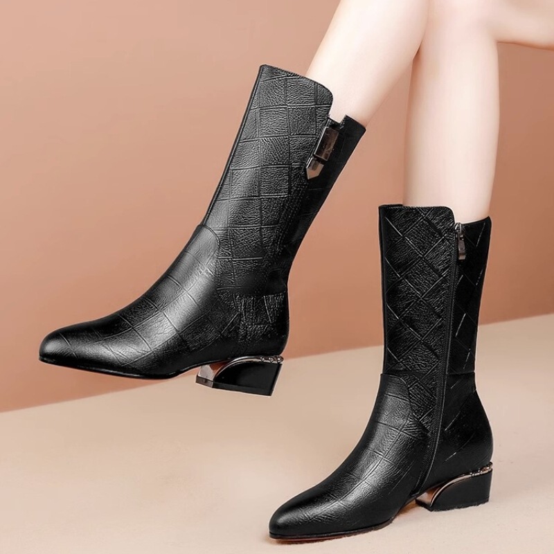 Boot nữ cổ vừa gót thô mũi nhọn chất liệu PU phong cách thường ngày — Màu đen, Màu đỏ, Màu trắng