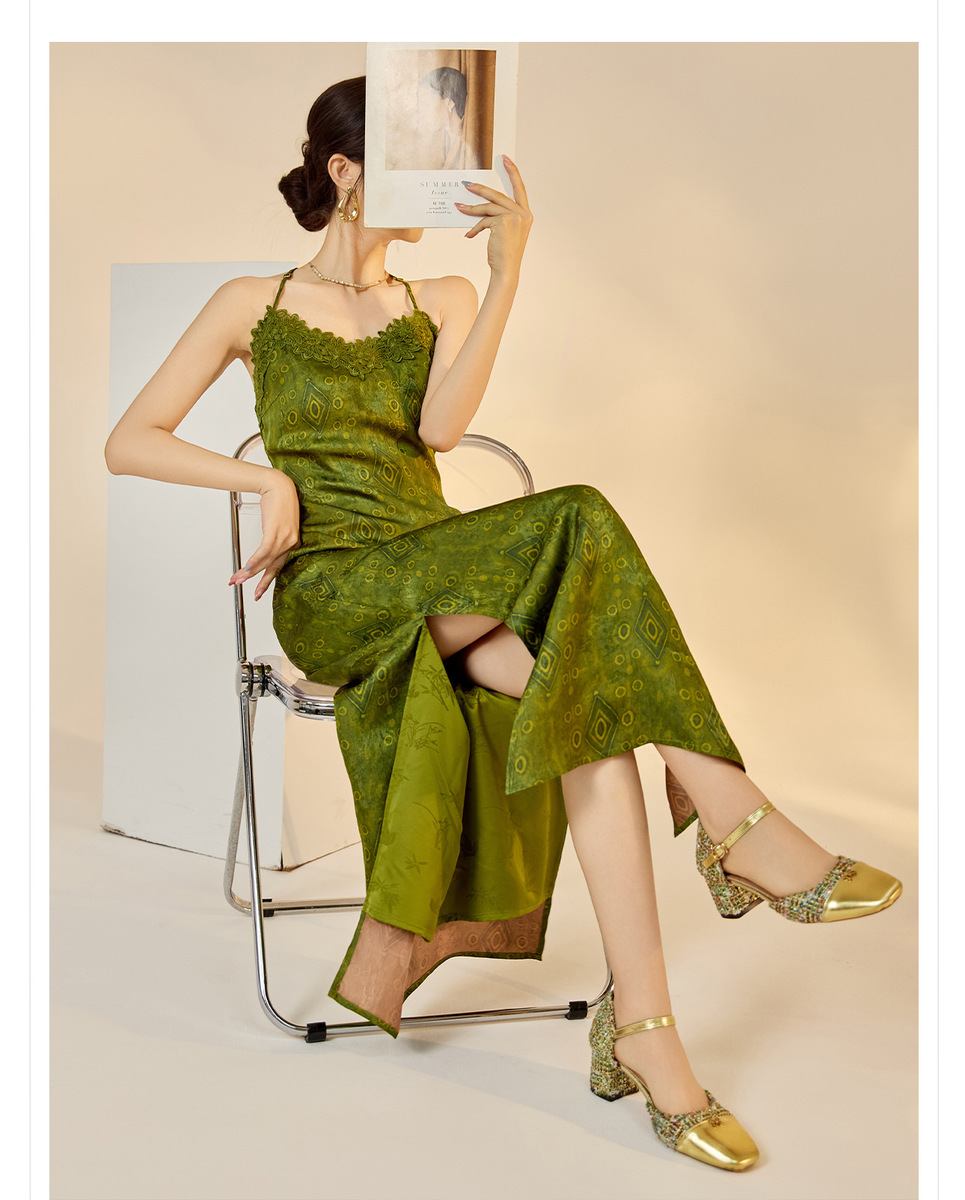 Đầm dài ren ôm body nữ cổ chữ V quyến rũ — Màu đen cao cấp, Màu trà Matcha, mơ