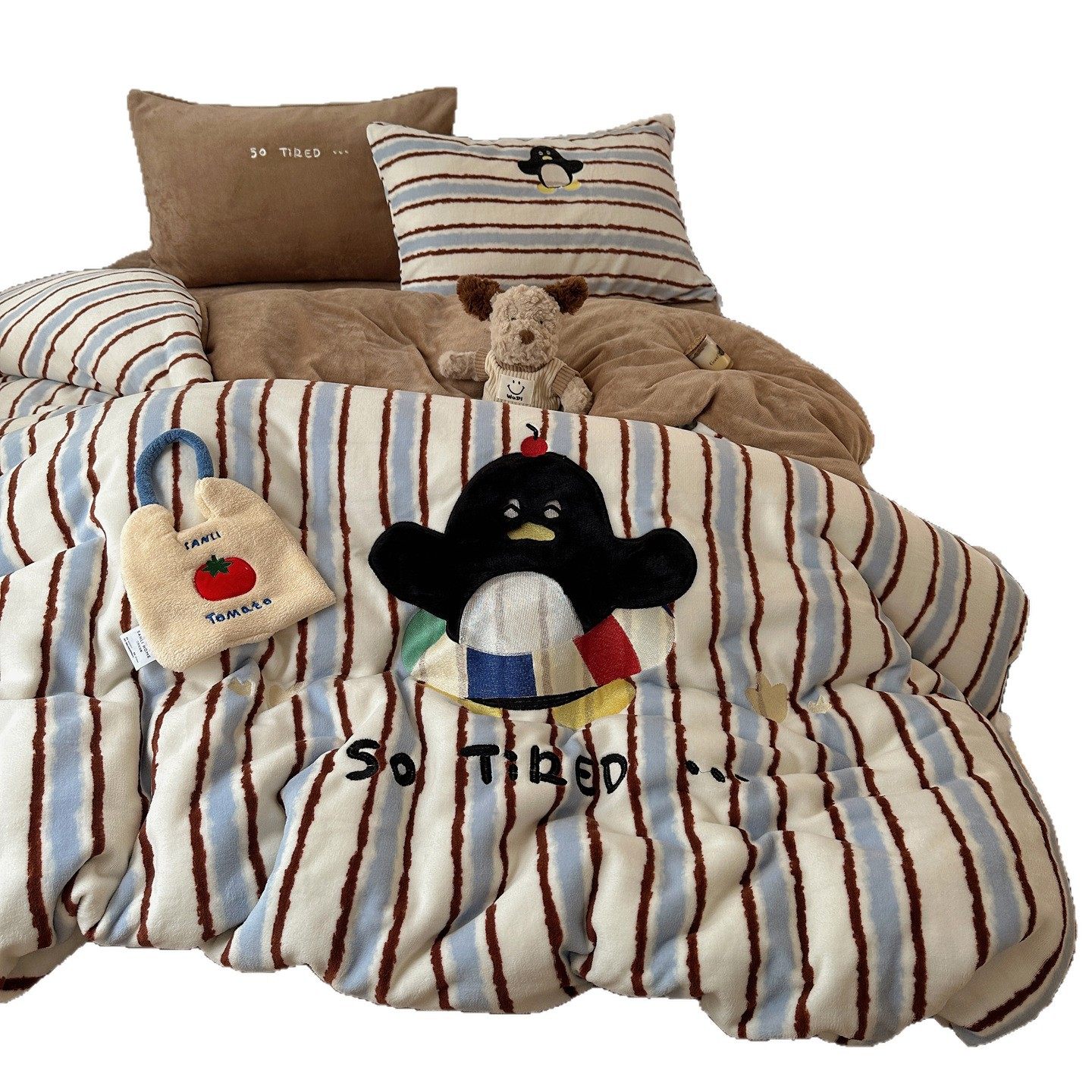 Autumn and winter thick warm milk velvet four-piece set cute kitten cartoon simple coral velvet quilt cover bed sheet three-piece set