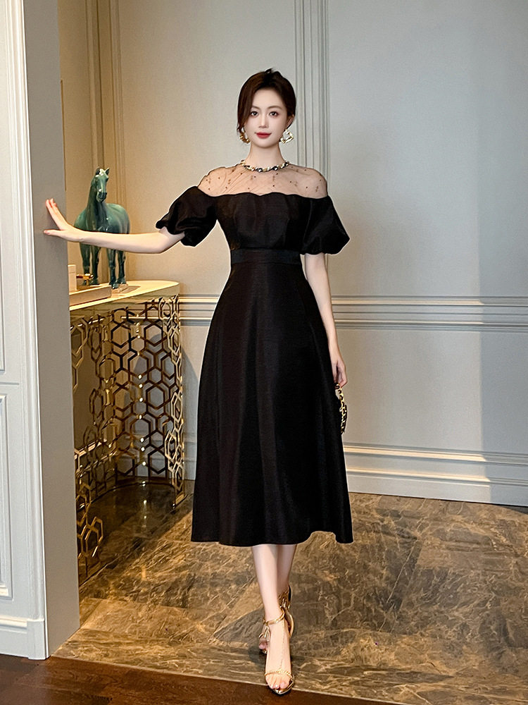 Đầm maxi nữ thắt eo dáng xòe cổ tròn tay bồng — [Đen]
