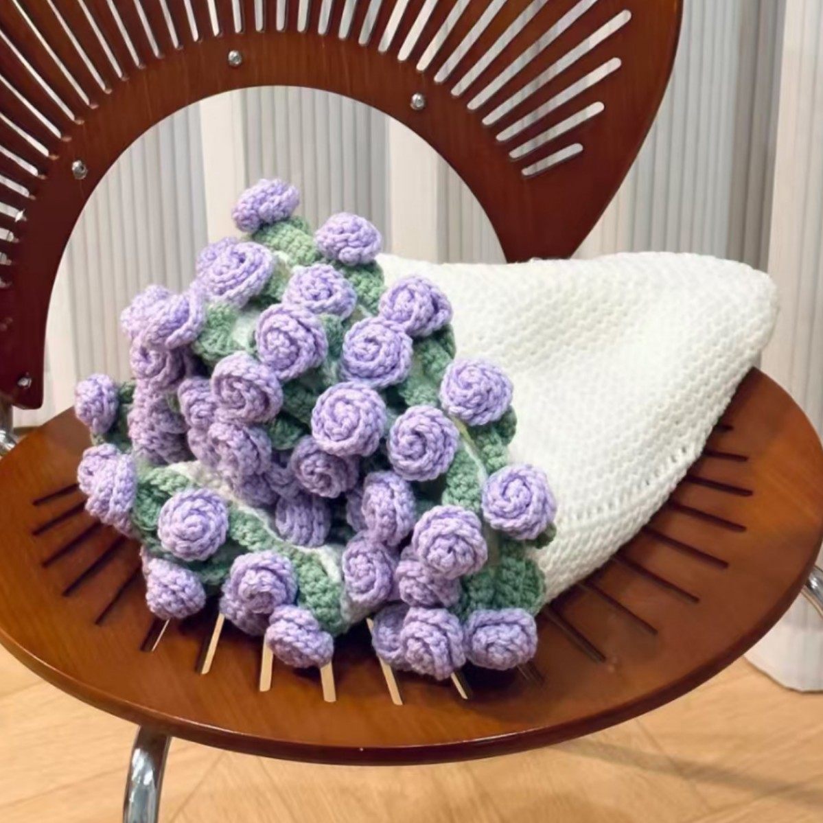 Finished goods delivery rose bouquet blanket hand woven diy crocheted flower blanket for girlfriend gift acrylic material