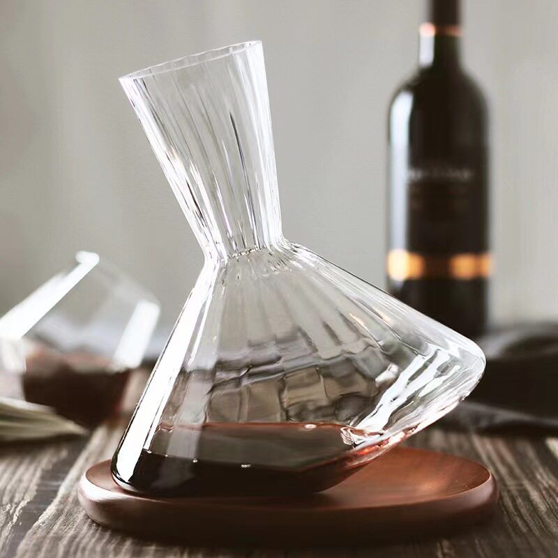 Fast wine decanter high-grade spiral wine separator swing rotating tumbler wine wake-up wine set household