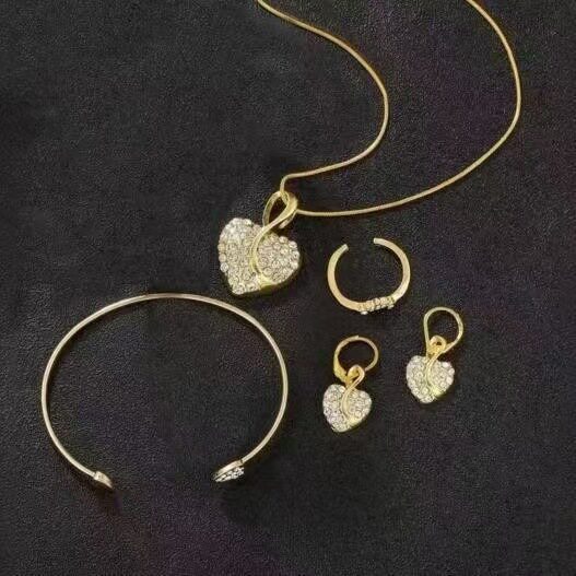 Cross-border Europe and the United States hot-selling diamond heart pendant necklace earrings suit fashion temperament simple love three-piece set