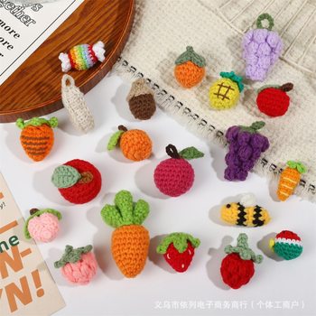Creative Fruit Bee Trinkets Handmade Wool Cartoon Carrot Handmade Pendants Crocheted Finished DIY Pendants