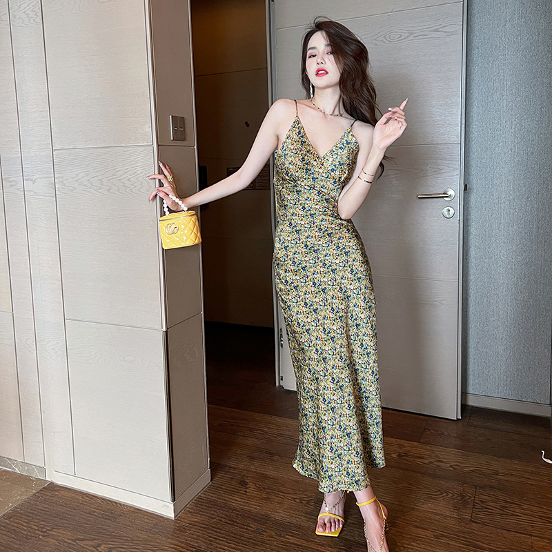 (Mới) Mã G3557 Giá 870K: Áo Hai Dây Nữ Chtdng Hàng Mùa Hè Họa Tiết Hoa Hai Dây Hở Vai Thời Trang Nữ Chất Liệu G03 Sản Phẩm Mới, (Miễn Phí Vận Chuyển Toàn Quốc).