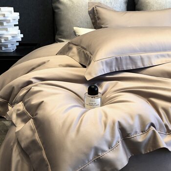 Five-star nude sleeping texture 140 long-staple cotton four-piece set solid color minimalist design skin-friendly breathable vertical ironing-free