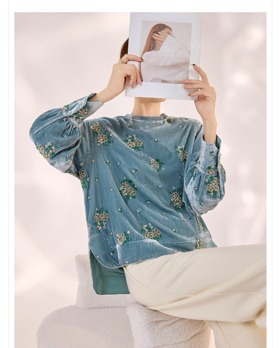 Áo sơ mi nữ cổ tròn tay dài thêu hoa đính cườm — Dương Tây Đỏ (Giao Hàng Ngay), Mực lụa đen (giao hàng trong ngày)