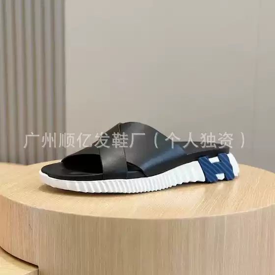 European Station New Men's 2025 Summer Cross Non-slip Trendy Sandals Genuine Leather Slip-on Slippers Men's Outer Wear