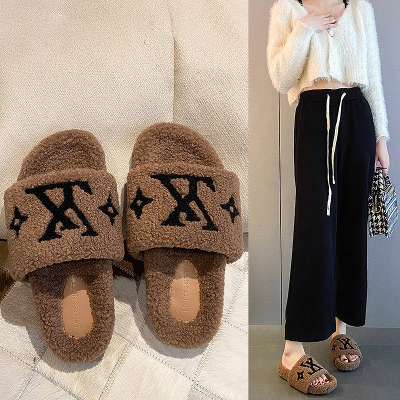 Influencer Picks Furry Slippers for Women 2025 New Autumn and Winter Towel Embroidered Letters Warm Flats Furry Shoes for Outer Wear
