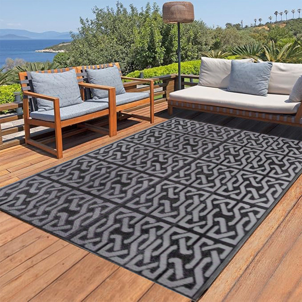 Outdoor Camping Beach Mat Double-Layer Straw Woven Mountain Picnic Courtyard Lawn Gardening Carpet Moisture-Proof Mat with Storage Option