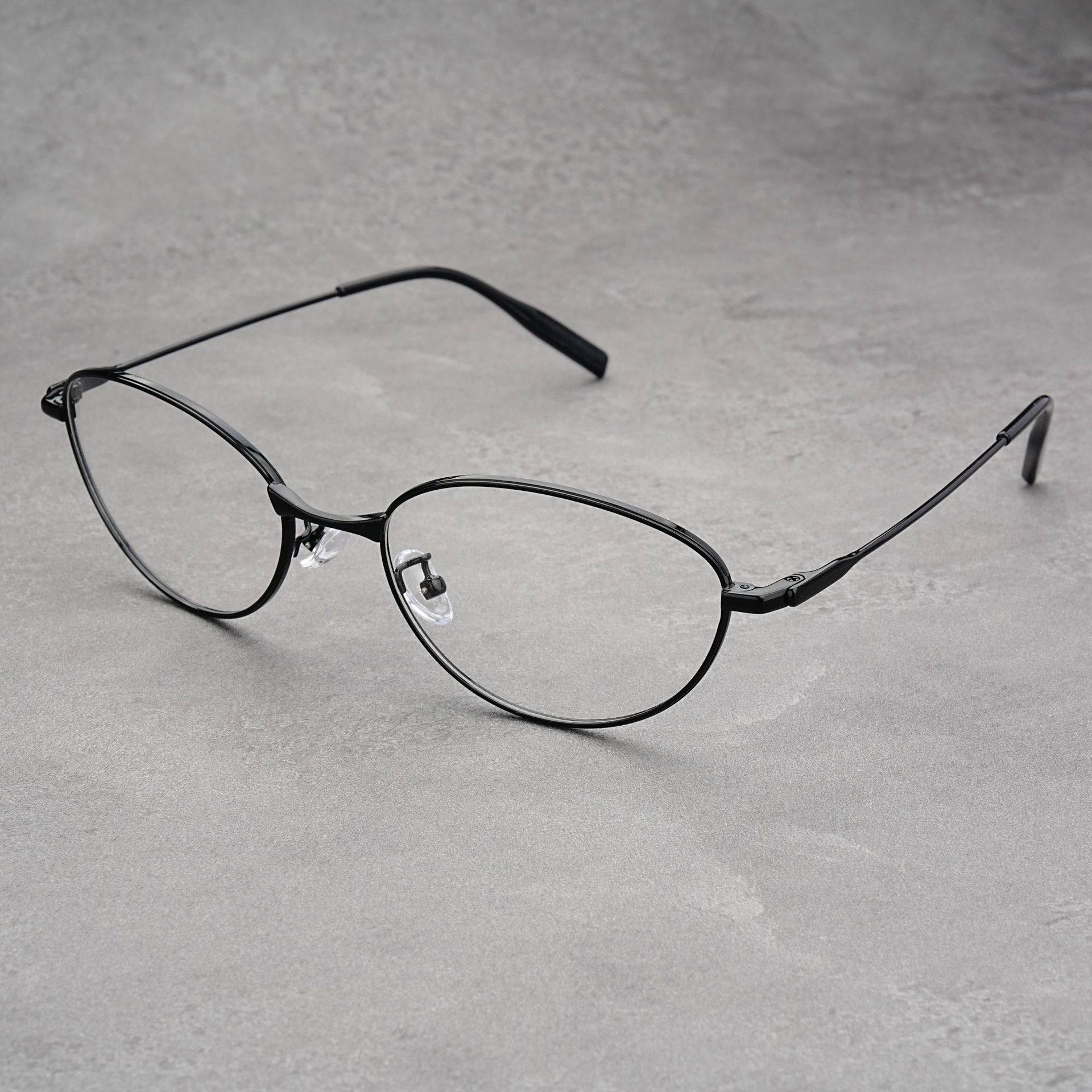 Old Qian Feng Cat's Eye Frame Metal Frame Fade Women's Ultra Light Oval Frame Plain Mirror Optical Frame for Myopia