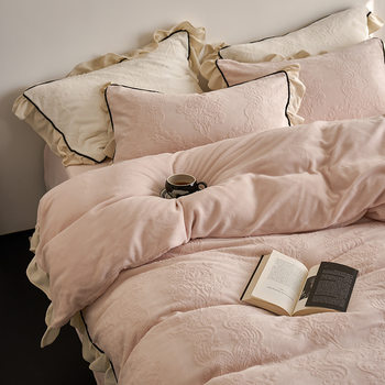 French retro style milk velvet coral velvet three-dimensional carved four-piece set double-sided thickened warm winter bedding