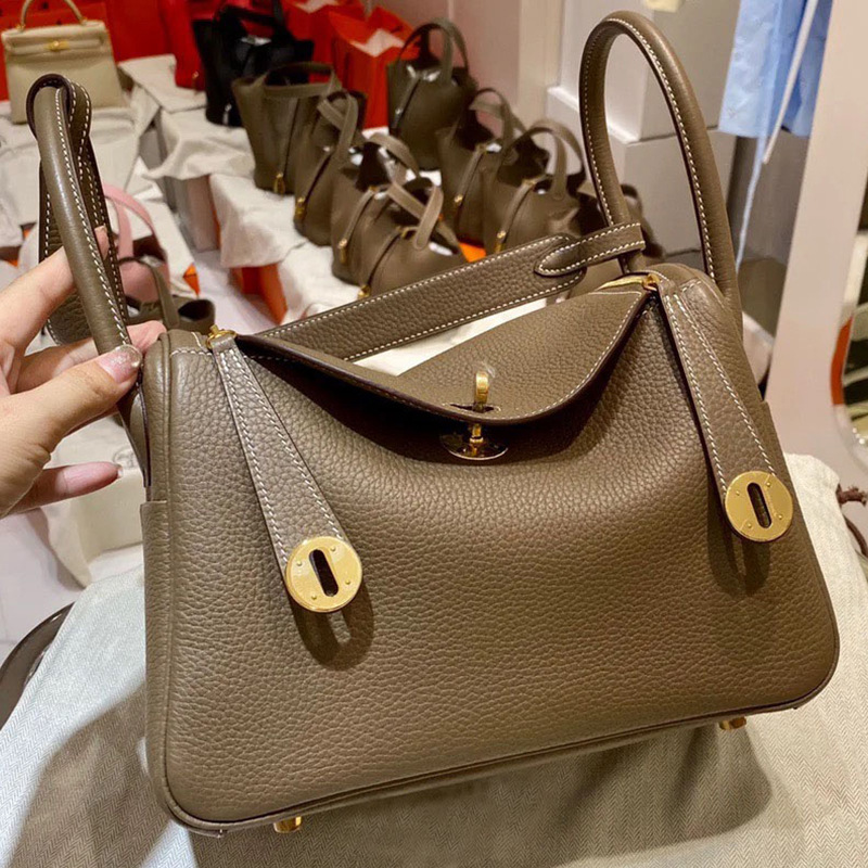 (Mới) Mã A2247 Giá 1390K: Túi Xách Nữ Gutd​ Túi Ví Nữ Chất Liệu Da Bò G04 Sản Phẩm Mới, (Miễn Phí Vận Chuyển Toàn Quốc).