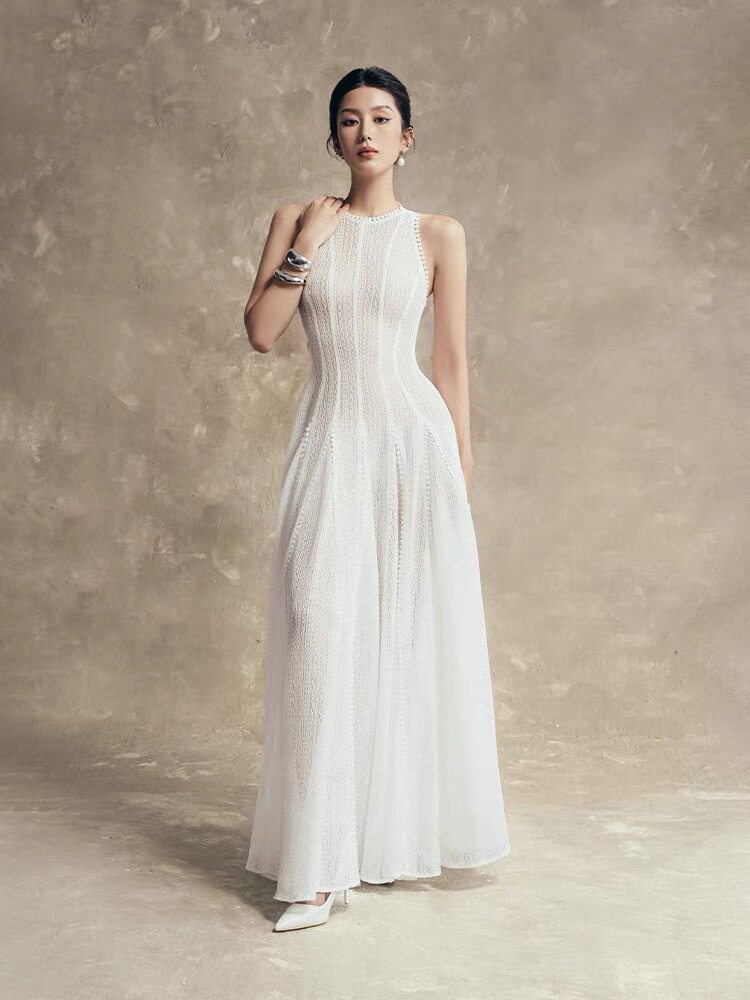 Đầm maxi nữ thắt eo cổ tròn không tay dáng suông — Trắng (không tay), Đen (không tay), Trắng (tay dài), Đen (tay dài) chi tiết 6