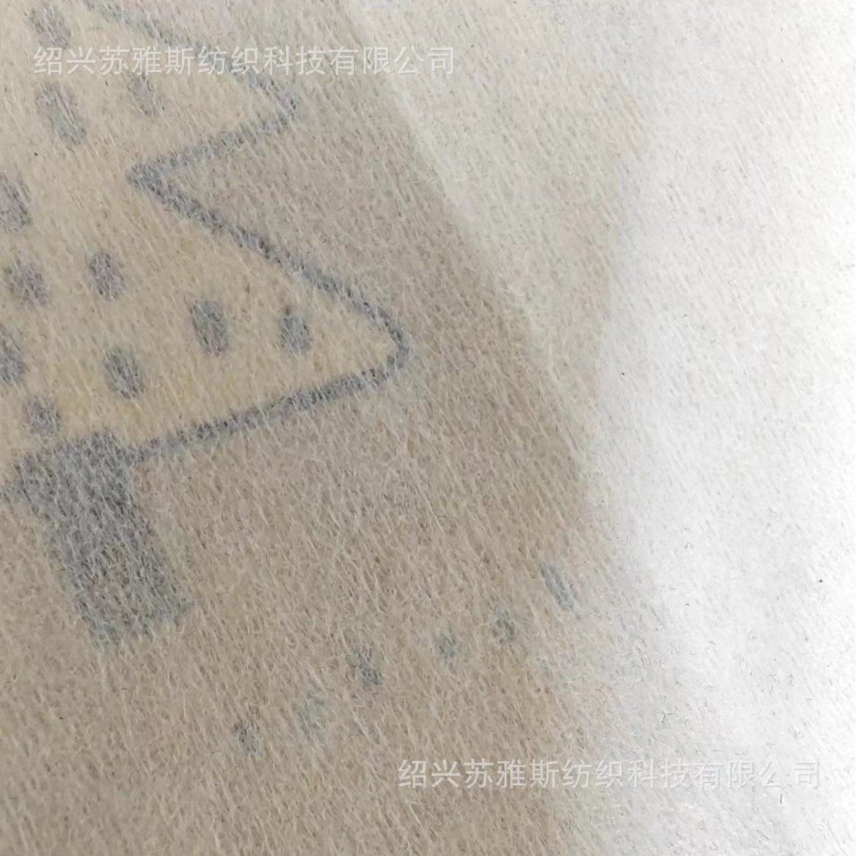 Battery Carshield Fabric, Windproof Quilt, Windproof Leather, Waterproof, Warm, Non-Slip, Camouflage Artificial Leather Matte