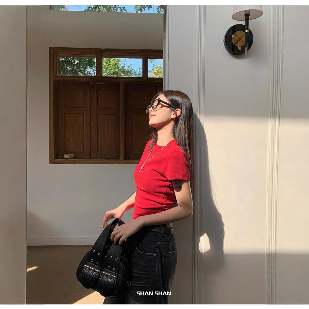 小个子辣妹正肩短袖T恤女2025新款夏季修身显瘦打底衫百搭短上衣