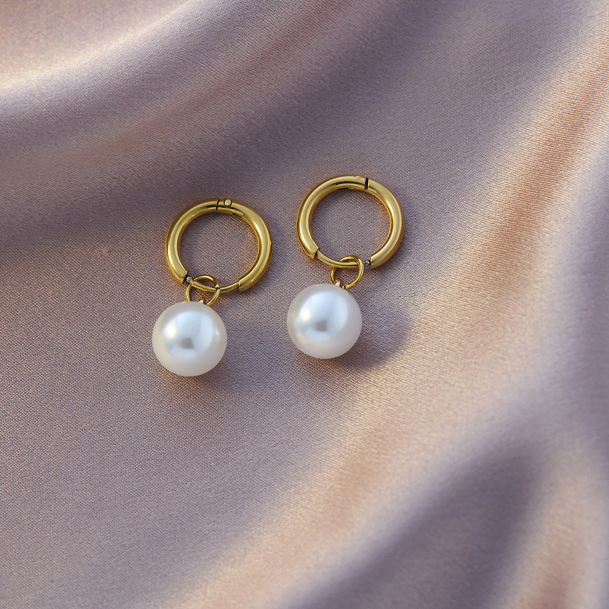 ラウンドパールイヤリング