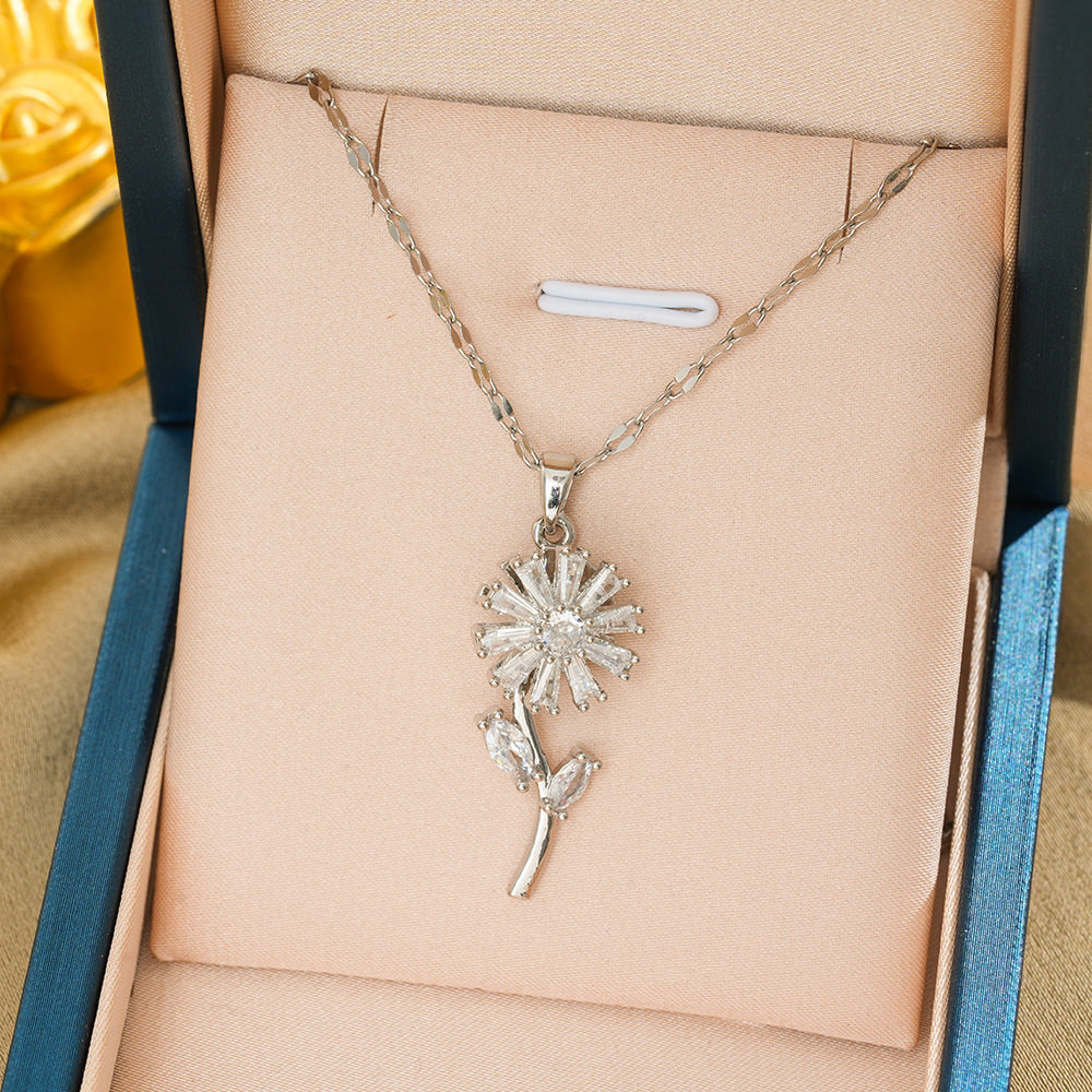 161 回転デイジー ネックレス - シルバー