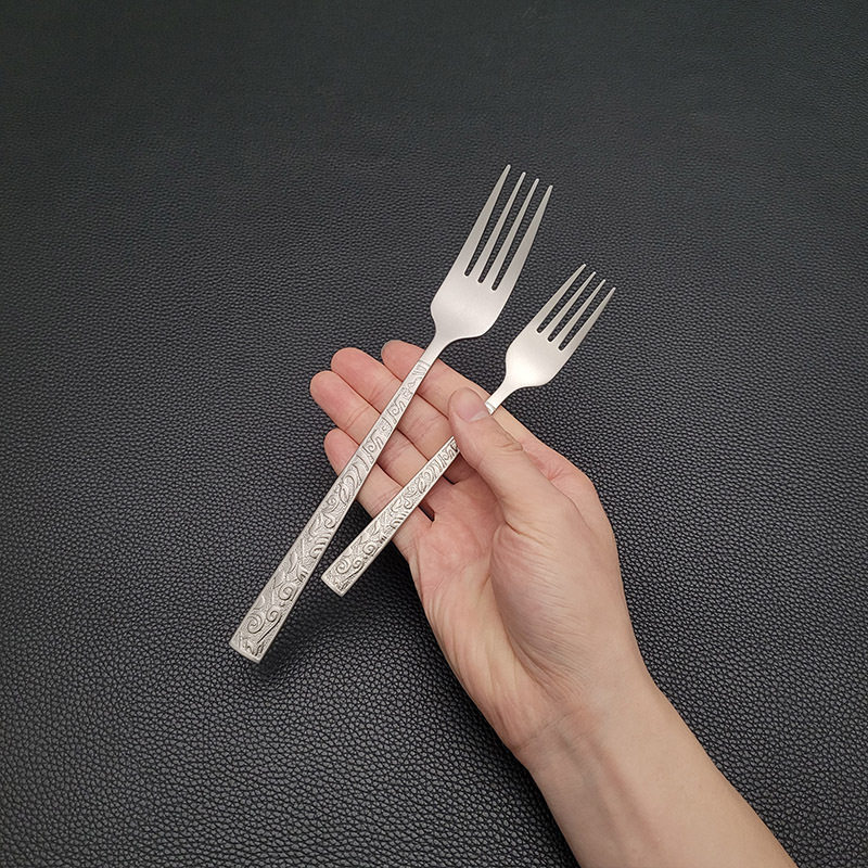 Factory Direct Sales Stainless Steel Titanium Purification Knife, Fork and Spoon Persian Pattern High-End Western Tableware Steak Knife and Fork Five-Piece Set