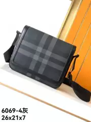 2024 Fashionable and Practical Business Bag All-match Flap Crossbody Messenger Bag Plaid Cowhide high quality Men's Bag Envelope Bag