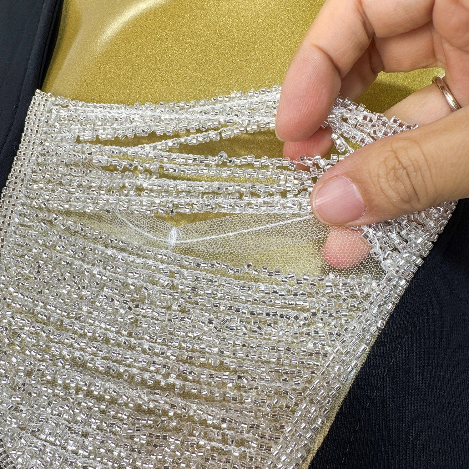 V Neck Long Sleeve Bodycon Dress Chain Bead Detail Stretch Fabric Slim Fit Spring and Autumn Fashion Wholesale