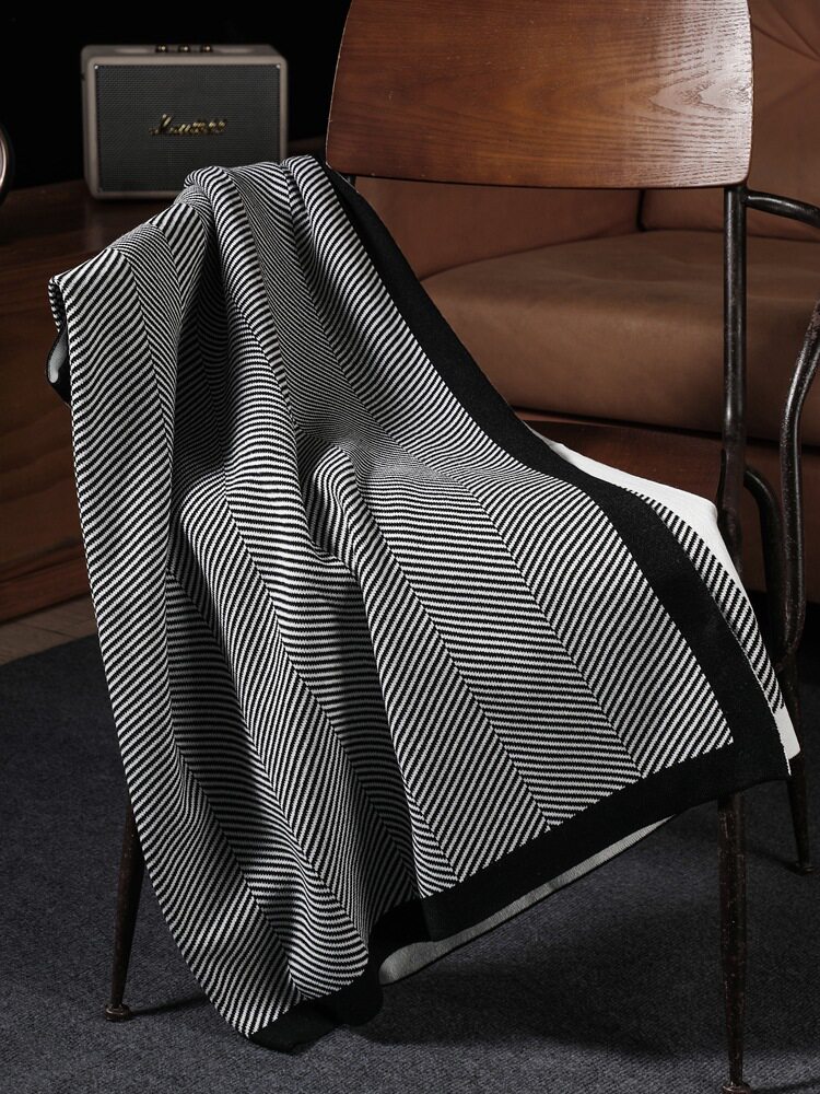 Knitted Luxury Airplane First-Class Blanket, Air Conditioning Blanket, Office Sofa Nap Blanket, Throw Blanket, Car Blanket