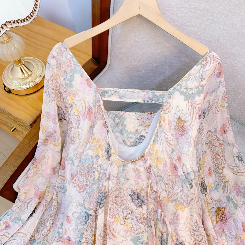 Đầm suông nữ cổ chữ V dài tay họa tiết hoa nhí phong cách thanh lịch — Hoa hồng phấn Morandi
