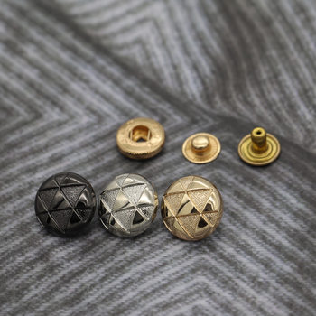 Wholesale round triangular grain four-in-one snap button simple fashion coat jacket decoration sewn-free down jacket female buckle