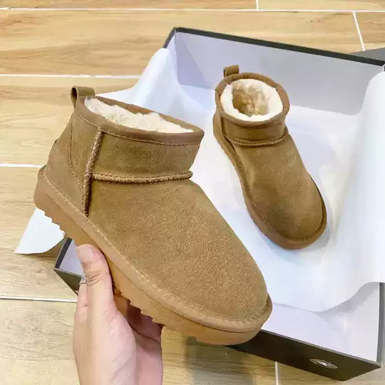 Fur-Integrated Snow Boots for Women, Winter 2025 New Style, Fleece-Lined Flat Short Boots, Warm Cotton Boots, Northeast Large Cotton Shoes