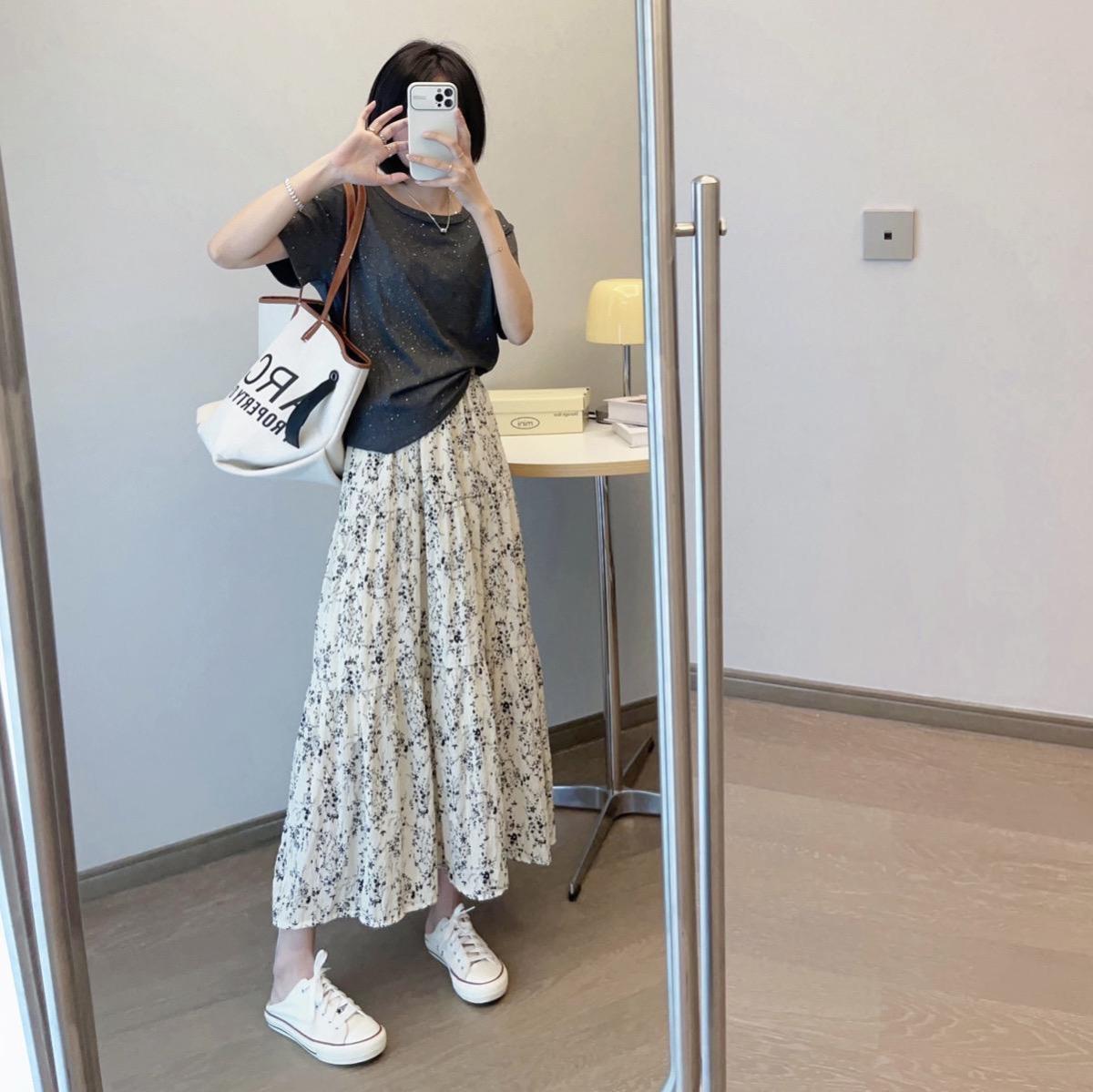 High Waisted Chiffon Floral Midi Skirt Lightweight Elastic Waist Flattering Fit Spring Summer Casual Wear Wholesale