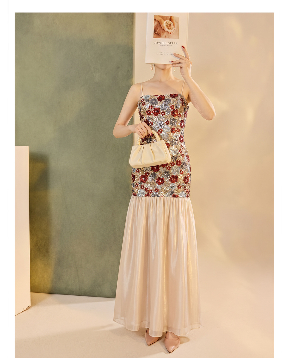 Bộ đầm hai dây thêu hoa kèm khăn choàng cardigan dáng dài — Khăn choàng màu be (giao hàng trong 7 ngày), Váy hai dây (giao hàng trong 7 ngày), Váy hai dây (giao hàng trong ngày), Bộ sản phẩm (giao hàng trong 7 ngày)