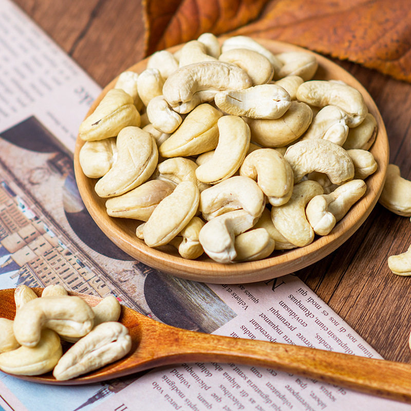 New Original Raw and Cooked Cashew Kernels 500g Large Cashew Vietnamese Nuts Snacks for Pregnant Women Without Added Salt and Sugar Baking