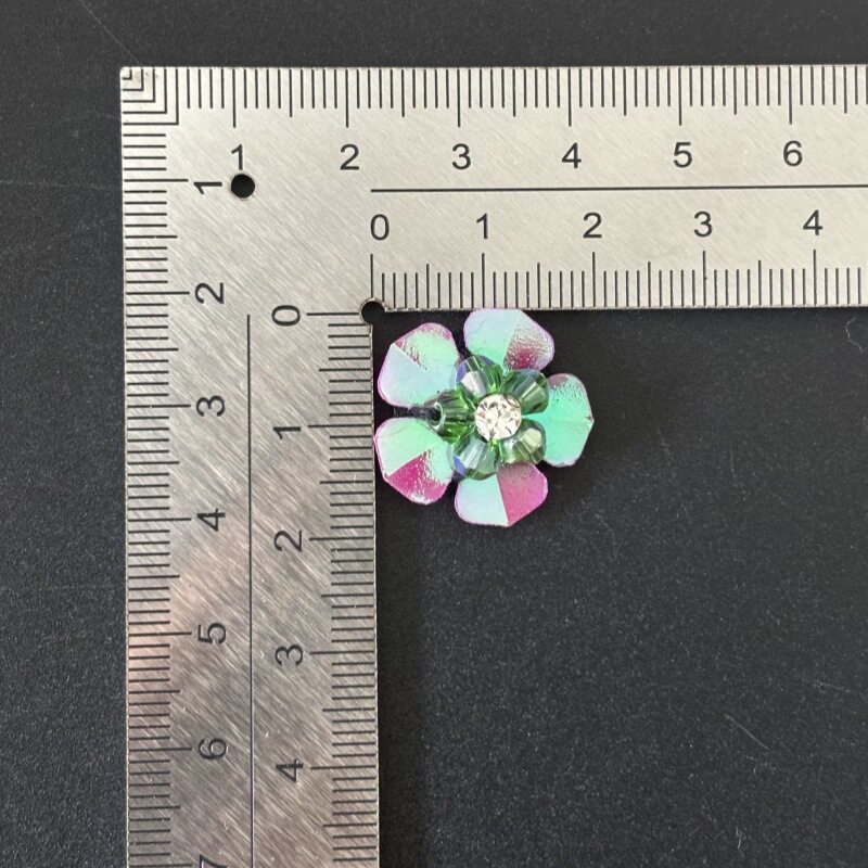 新款手工穿珠花朵辅料装饰花鞋帽花亮片小花DIY饰品服装辅料