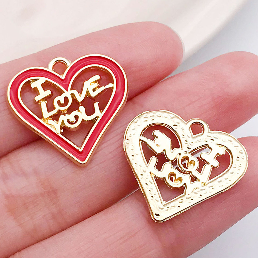 混50个红粉爱心桃心饰品配件 diy手链钥匙扣项链吊坠合金滴油挂件