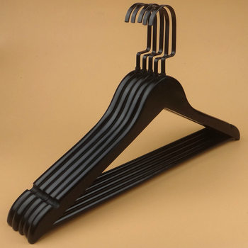 Black solid wood seamless clothes hanger clothing store non-slip clothes hanger hotel wooden clothes hanger natural log material free shipping