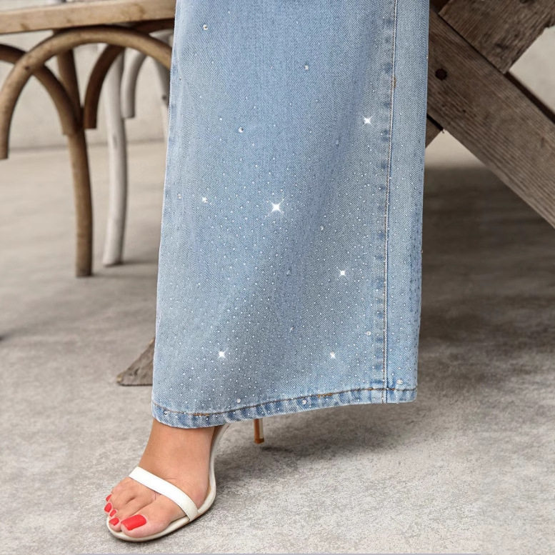 Womens Low Rise Straight Leg Rhinestone Embellished Wide Leg Jeans Casual Chic Style Wholesale Available