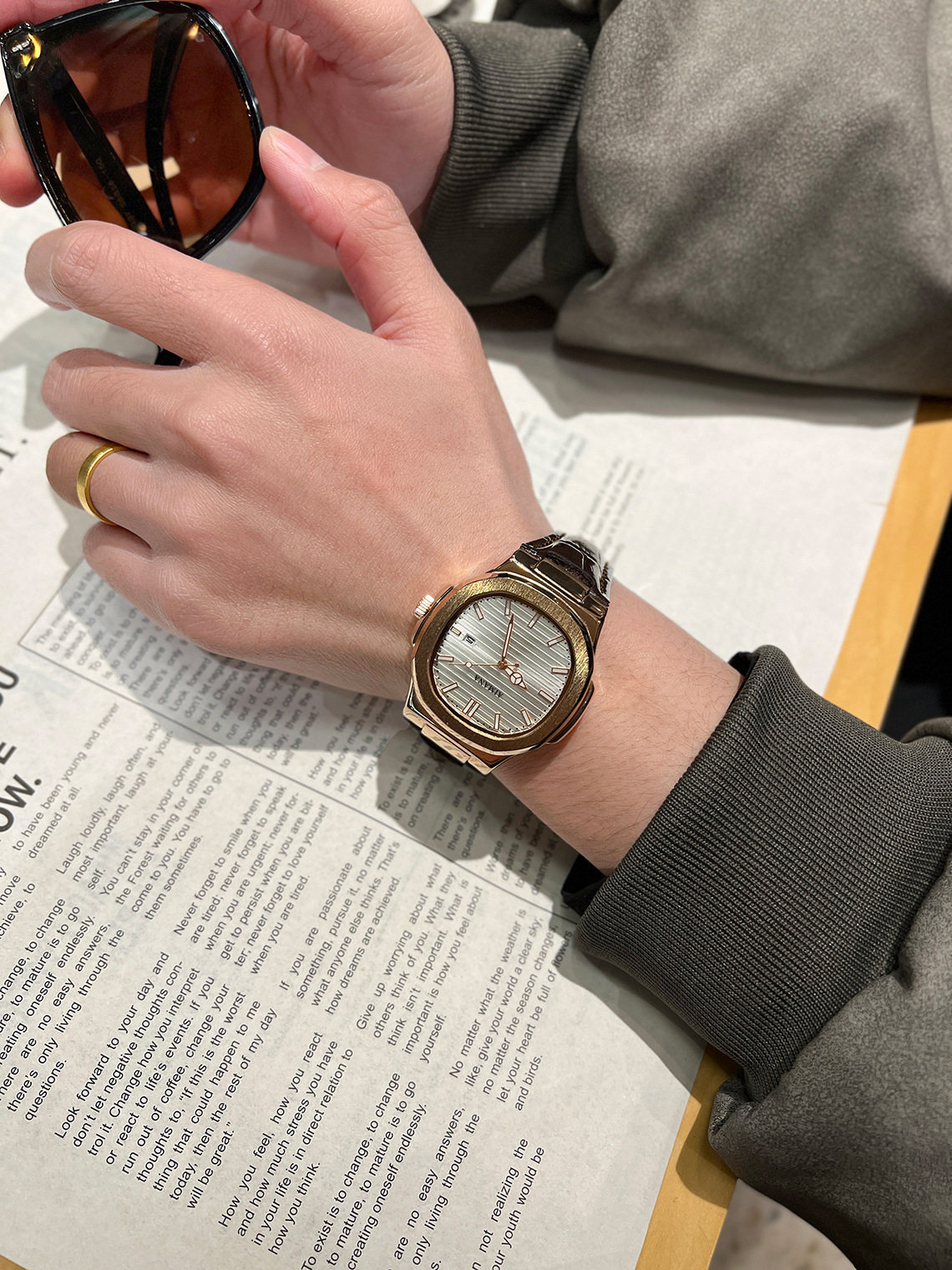 O1CN01voPnWK1Z6v5CmnvnD !!2219695973146 0 cib