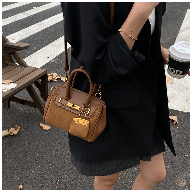 O1CN01vqZ3kG2IRDN7KWyxj !!2207805539282 0 cib