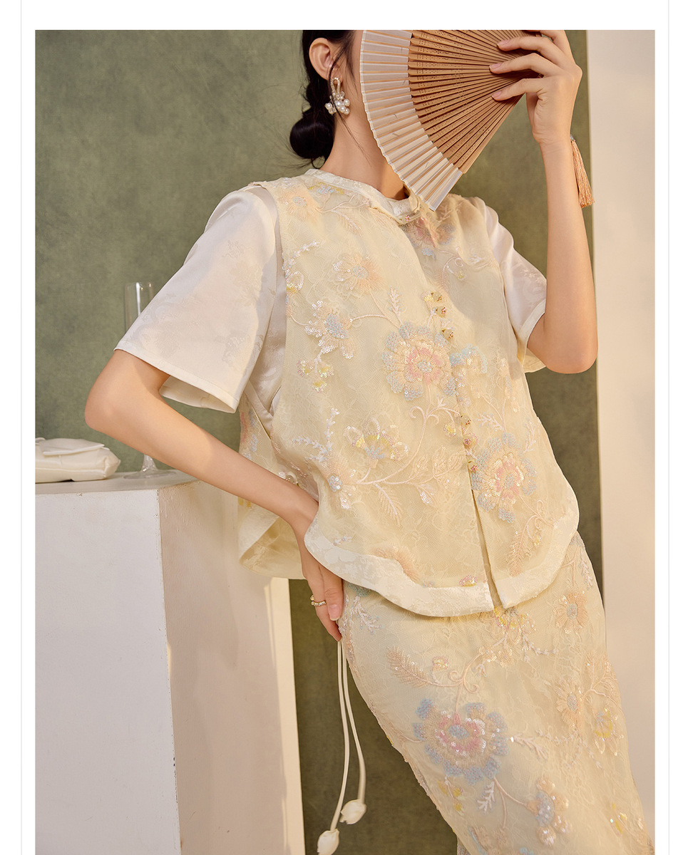 Set áo gilê thêu nổi thắt tua rua kèm chân váy dài nữ tính — Áo gilê